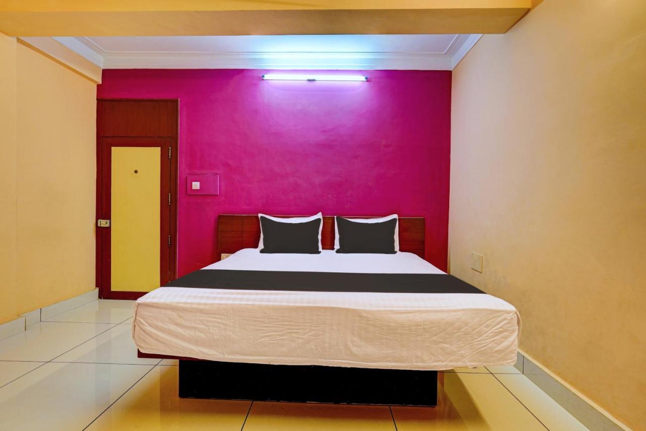 Oyo Flagship Hotel Kvc Holiday Inn Maisur Dış mekan fotoğraf