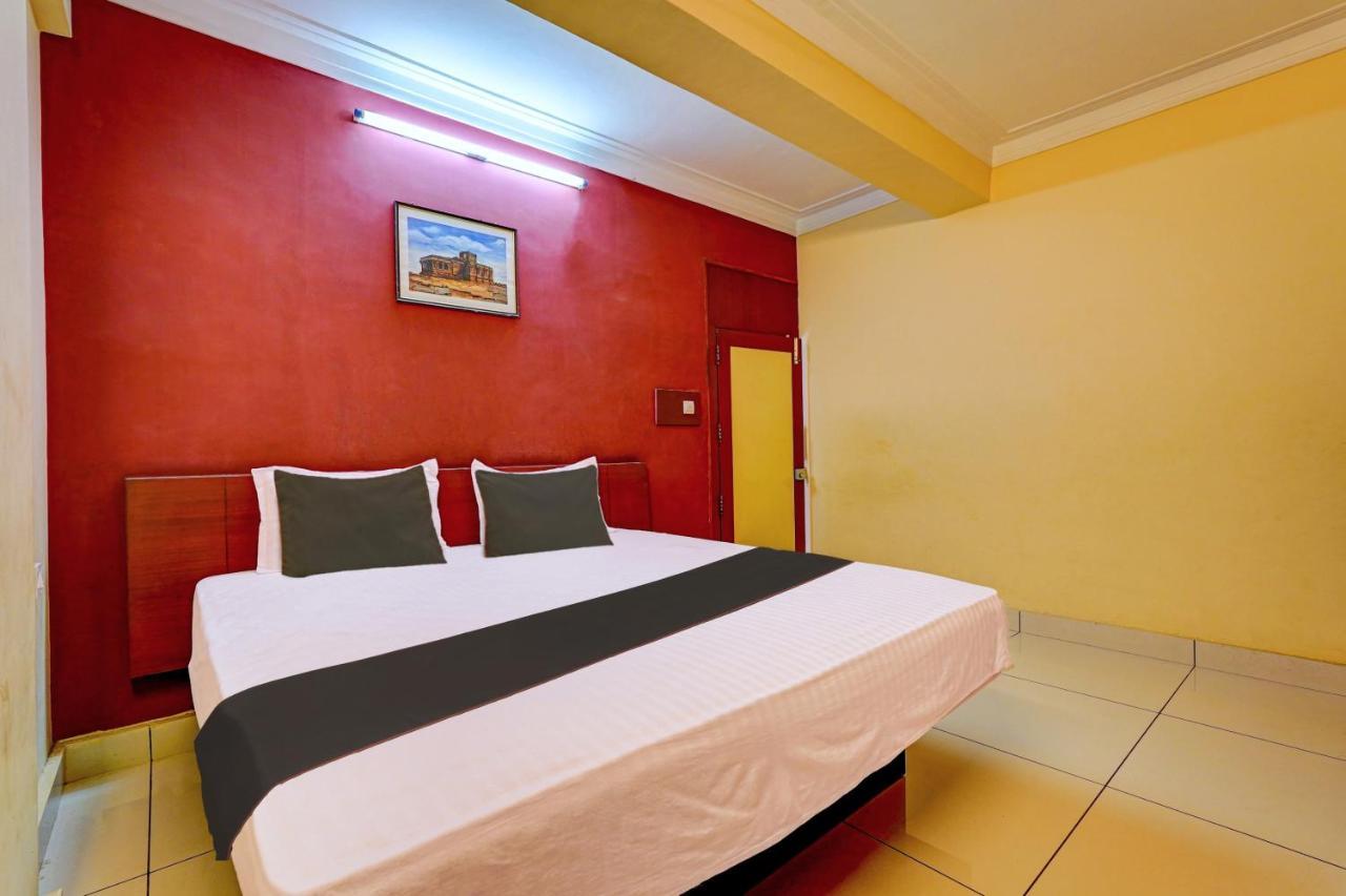 Oyo Flagship Hotel Kvc Holiday Inn Maisur Dış mekan fotoğraf